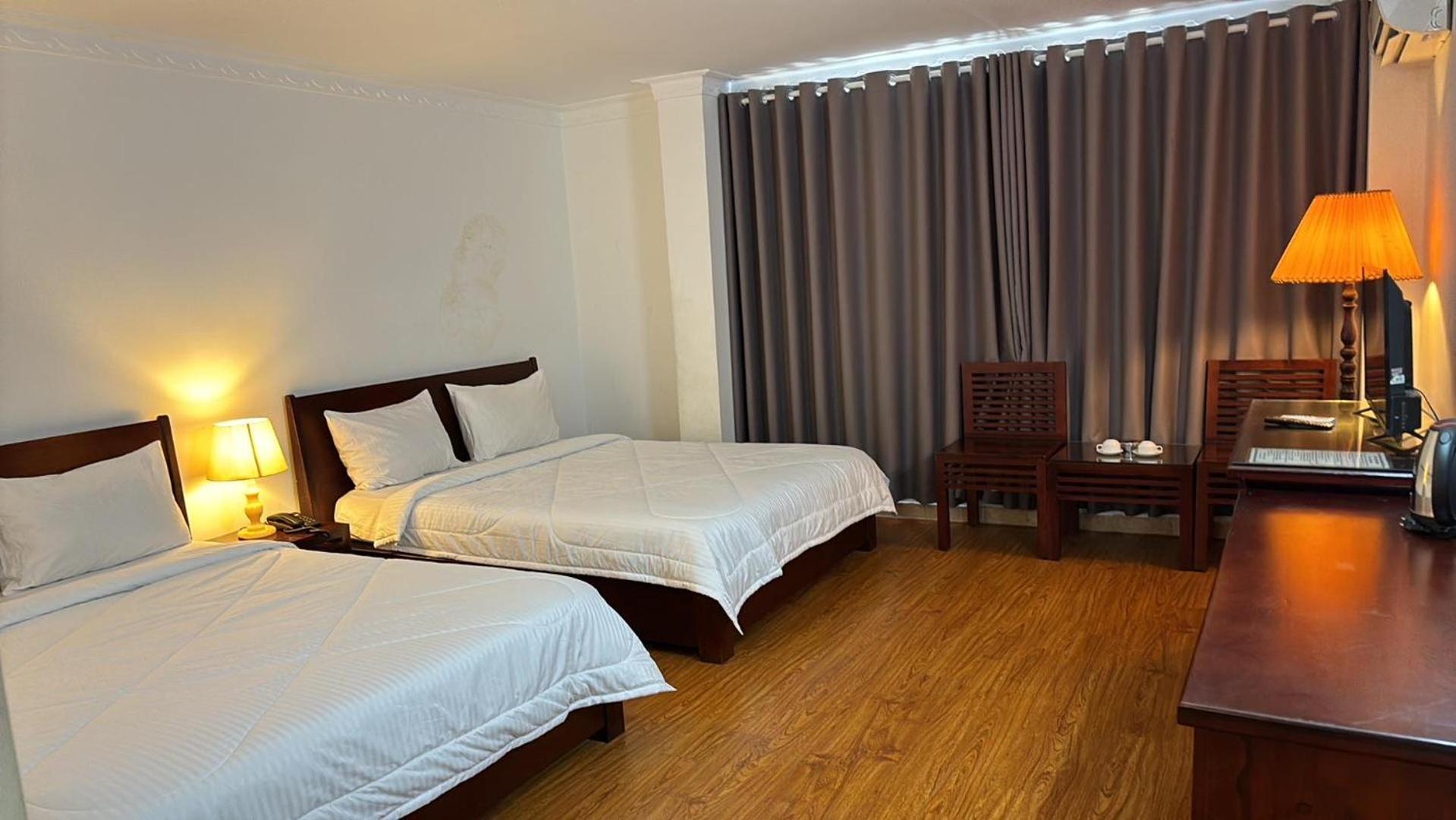Phung Long Hotel ホーチミン市 エクステリア 写真