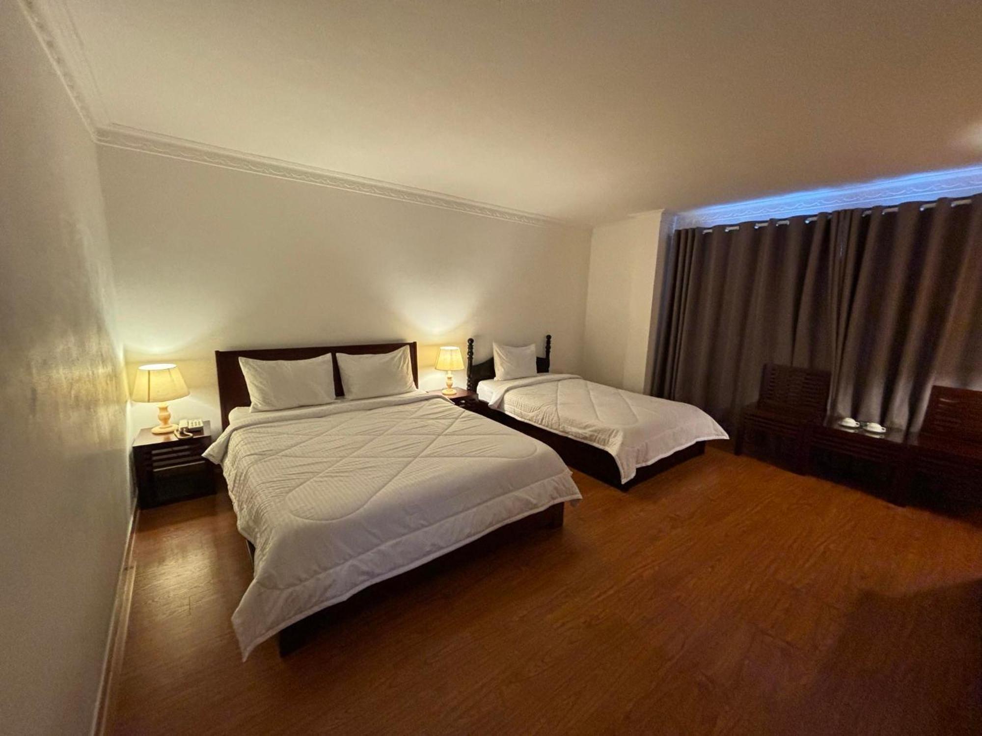 Phung Long Hotel ホーチミン市 エクステリア 写真