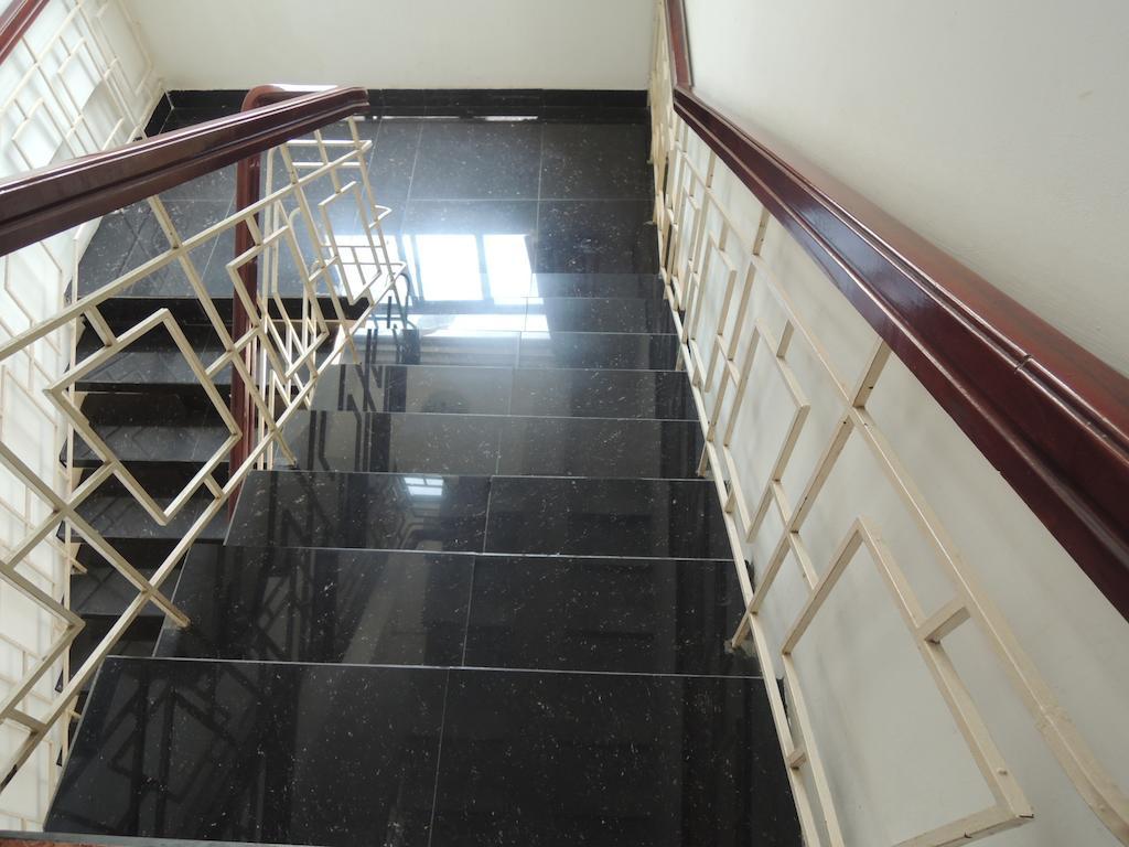 Phung Long Hotel ホーチミン市 エクステリア 写真