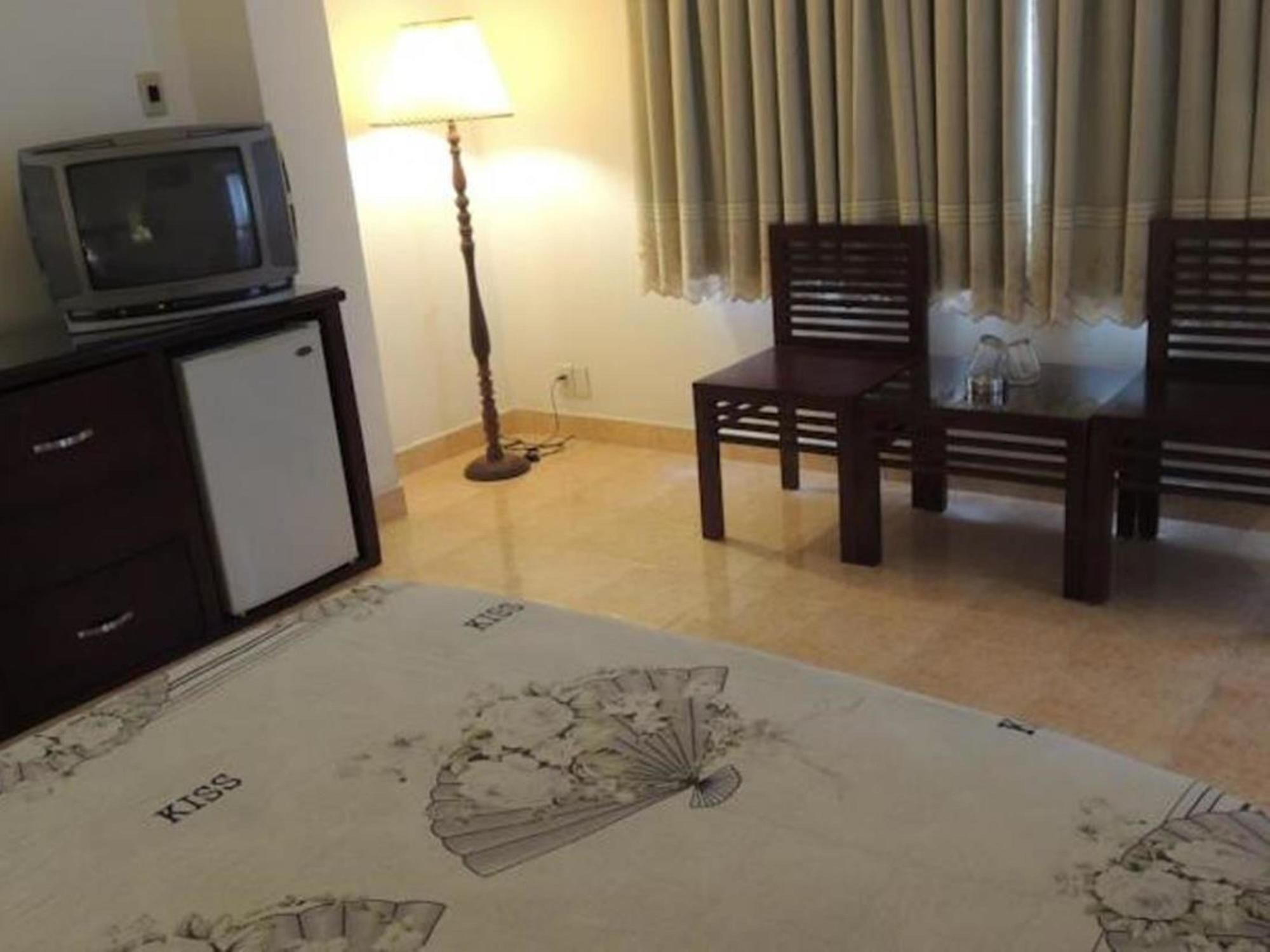 Phung Long Hotel ホーチミン市 エクステリア 写真
