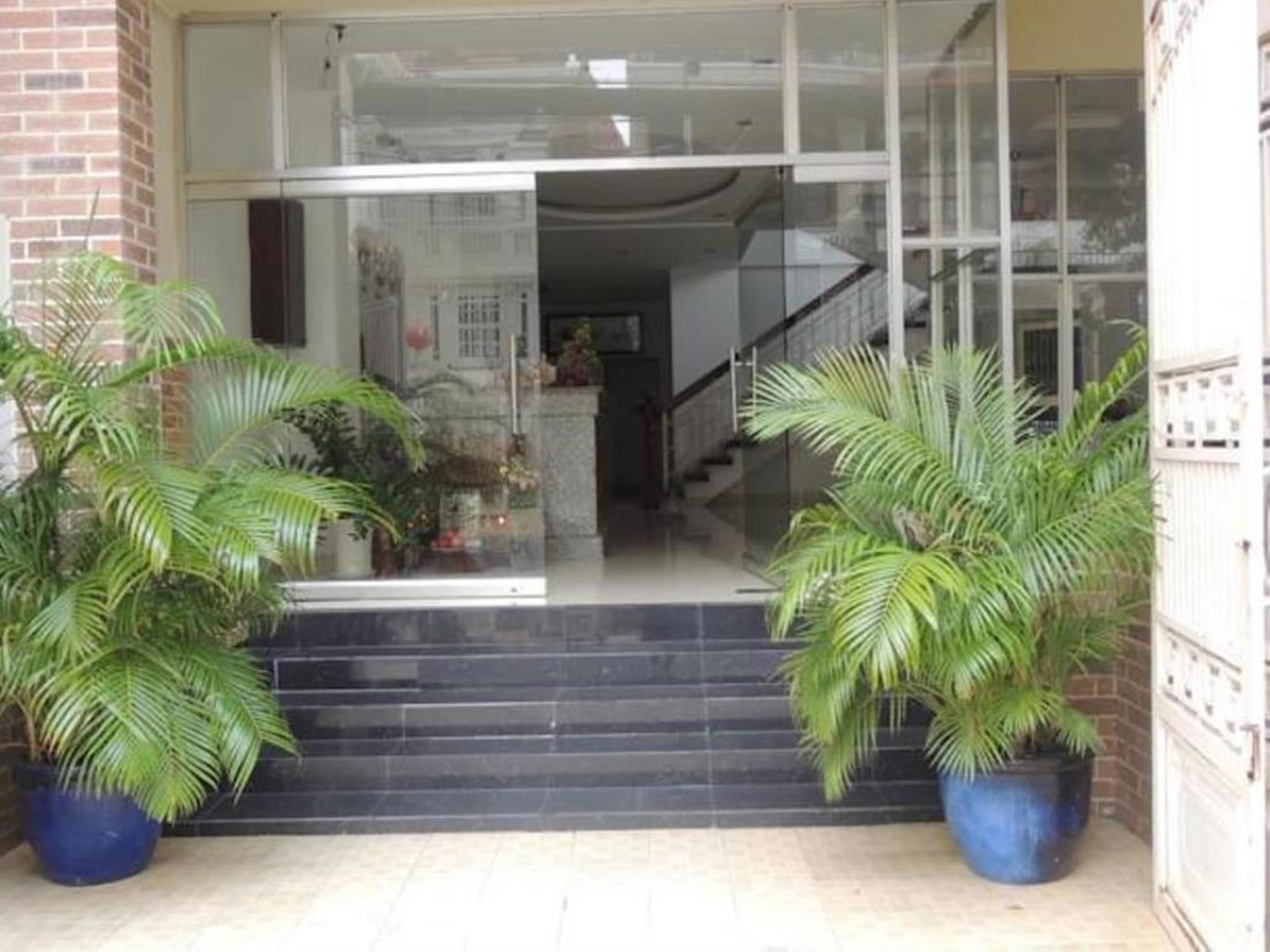 Phung Long Hotel ホーチミン市 エクステリア 写真